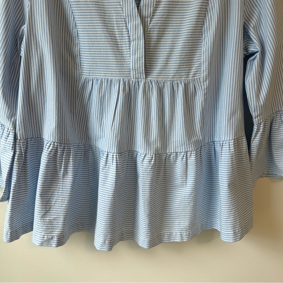 Crown&Ivy Tiered Bell Sleeve Blue White Striped V-neck Sz Large Summer Beach - Picture 3 of 11